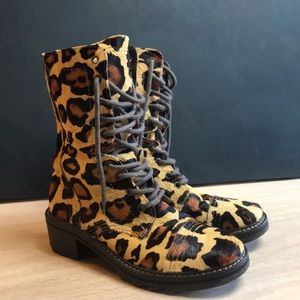 DONALD PLINER Size 8 Brown Leopard Boots
